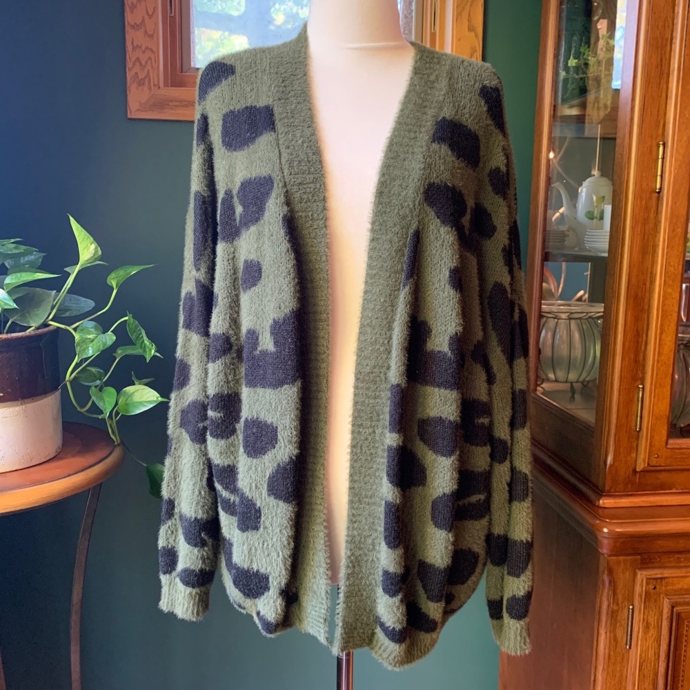 Sadie & Sage Printed Cardigan - Medium